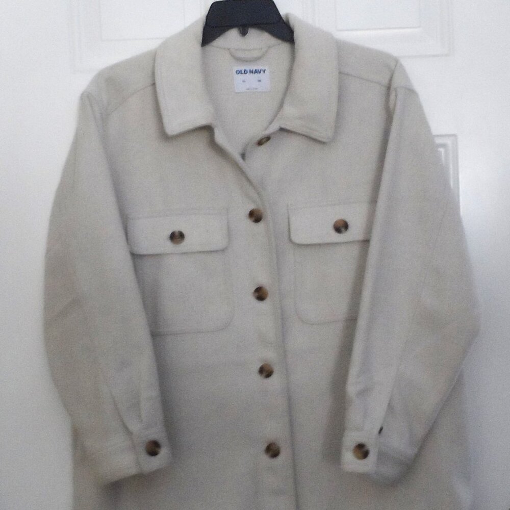 Old Navy- Soft Brushed Utility Shacket - A Touch of Wool - Size XL - Picture 3 of 9